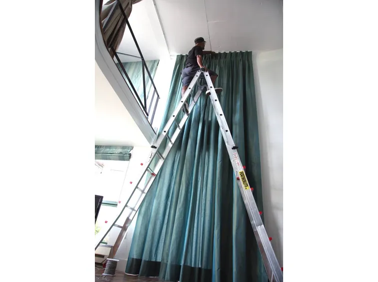 installazione tendaggio