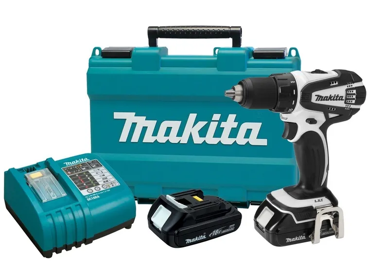 Avvitatore Makita con batteria di ricambio