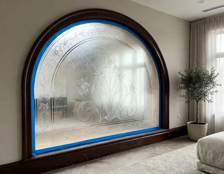 Esempio di finestra realizzata con vetro satinato