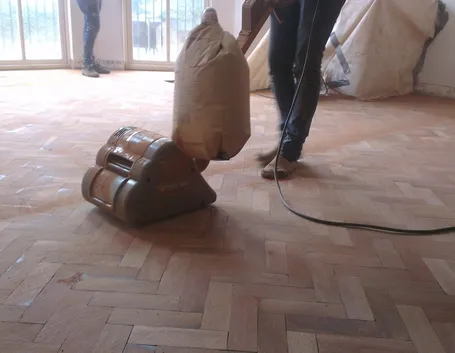 levigare il parquet
