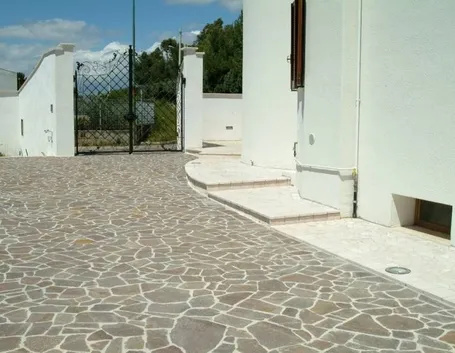 Esempio di pavimentazione in porfido - Marmibianco.com